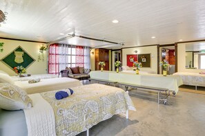 Apartment (0 Bedroom) | Interior