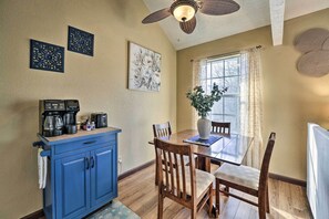Apartment (2 Bedrooms) | Interior - Balcony & Grill: Condo Near Table Rock Lake! (Branson)