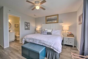 Apartment (3 Bedrooms) | 3 bedrooms, iron/ironing board, free cribs/infant beds, bed sheets - Cheerful Condo: Patio, 2 Mi to Branson Strip! (Branson)