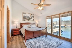 Apartment (3 Bedrooms) | 3 bedrooms, laptop workspace, iron/ironing board, free cots/infant beds - Private Balcony & Fall Views: Osage Beach Condo (Osage Beach)
