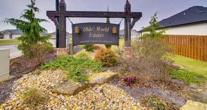 Charming Ozark Abode w/ Yard & Pool Access