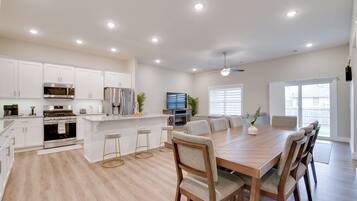 House (3 Bedrooms) | Front of property