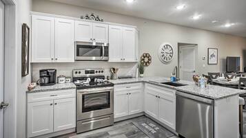 Apartment (4 Bedrooms) | Interior