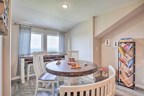 Apartment (4 Bedrooms) | Interior - 4 Mi to Silver Dollar City: Chic Branson Retreat! (Branson)