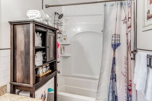 Apartment (2 Bedrooms) | Interior - Patio & Balcony! NMB Townhome < 2 Mi to Shore (North Myrtle Beach)