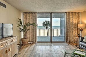 Apartment (2 Bedrooms) | Interior - Chic Myrtle Beach Seaside Escape w/ Pool Access! (Myrtle Beach)