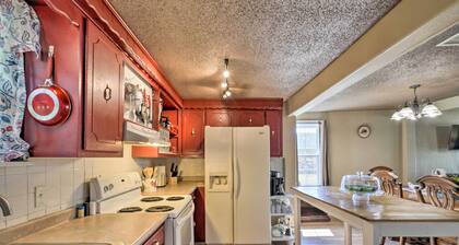 Cobblestone Cottage' - 10 Mi to Pomme de Terre!