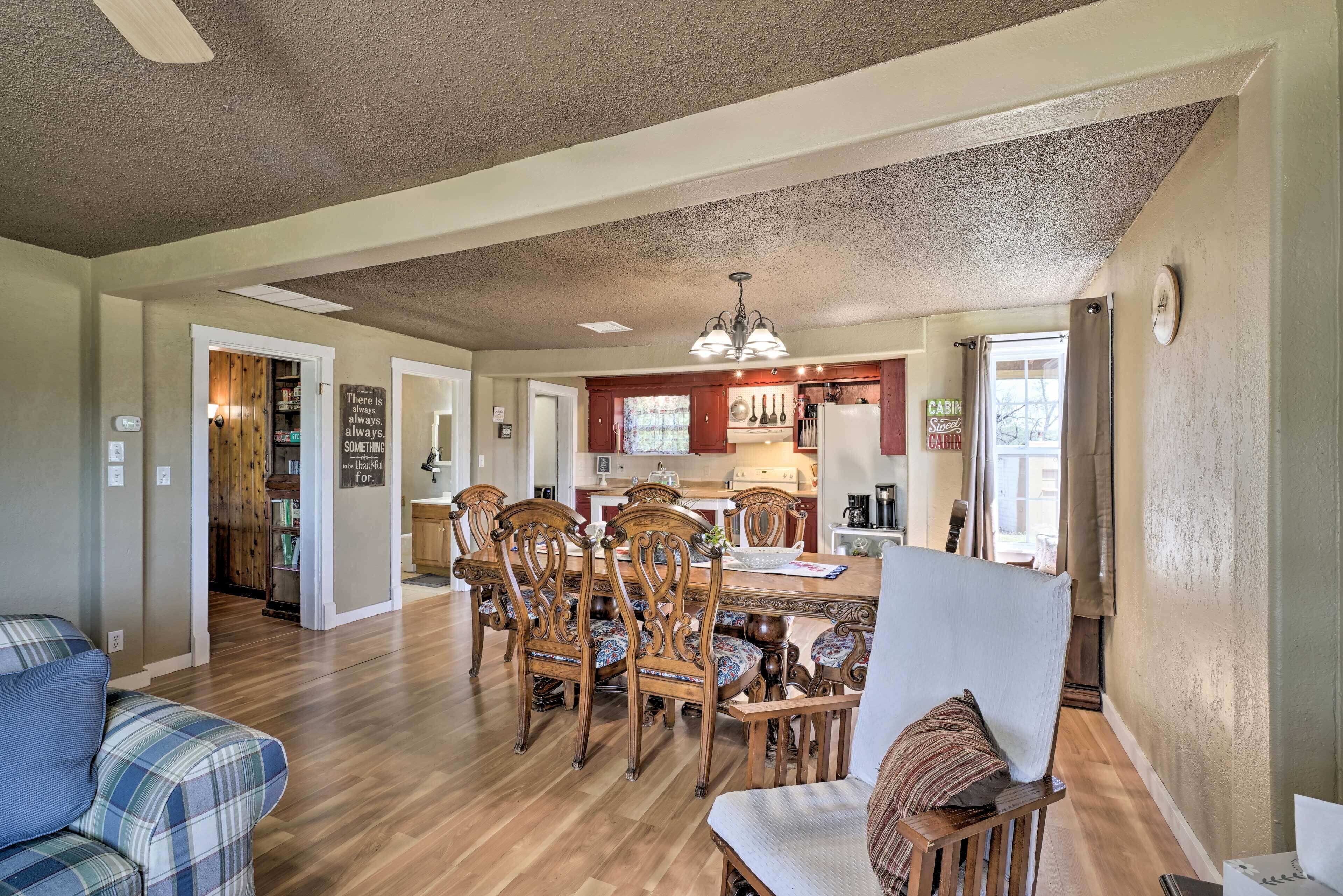 'cobblestone Cottage' 10 Mi to Pomme de Terre!