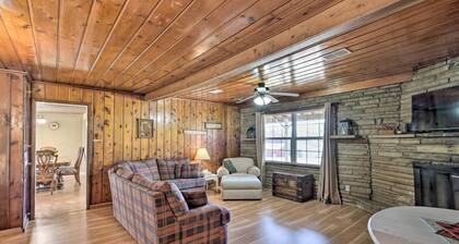 Cobblestone Cottage' - 10 Mi to Pomme de Terre!