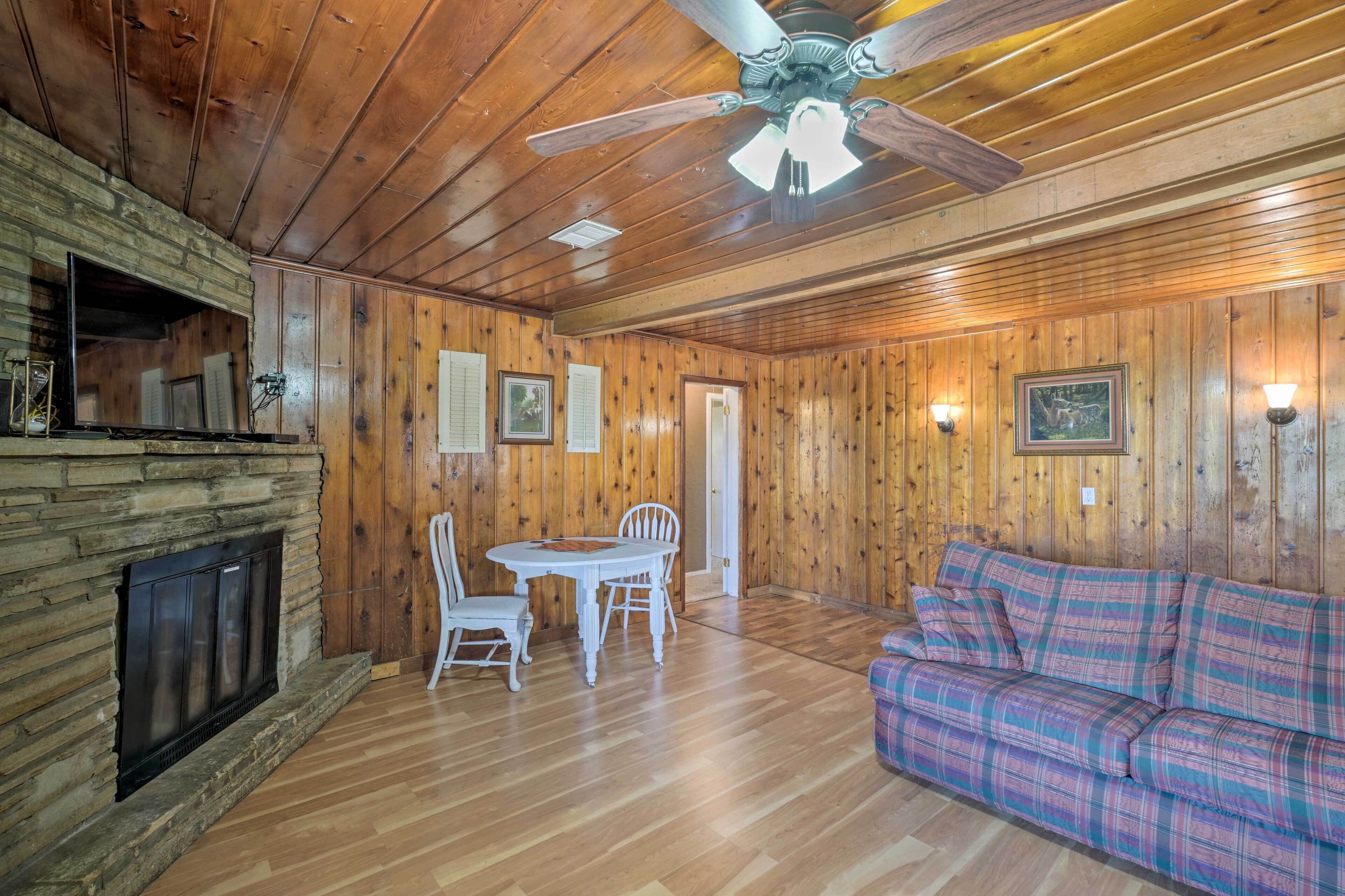 'cobblestone Cottage' 10 Mi to Pomme de Terre!