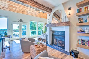 House (3 Bedrooms) | Interior - Colorful Golden Getaway w/ Panoramic Views! (Golden)