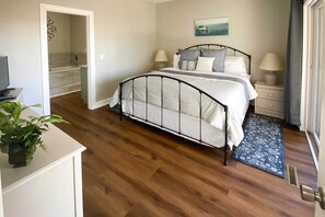 Apartment (2 Bedrooms) | Interior - Condo on Lake Keowee w/ Resort Amenities & Pool! (Salem)