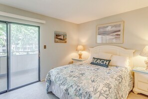 Interior - Walk to Myrtle Beach: Condo w/ Resort Perks (Myrtle Beach)