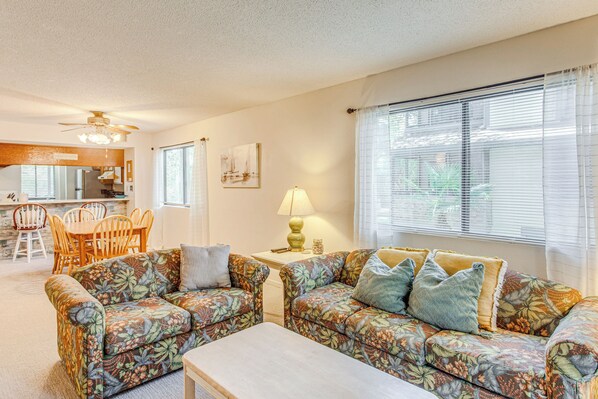 Apartment (2 Bedrooms) | Interior - Walk to Myrtle Beach: Condo w/ Resort Perks (Myrtle Beach)