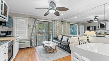 Apartment (0 Bedroom) | Bahagian dalam