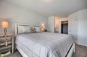 2 habitaciones, tabla de planchar con plancha y ropa de cama 