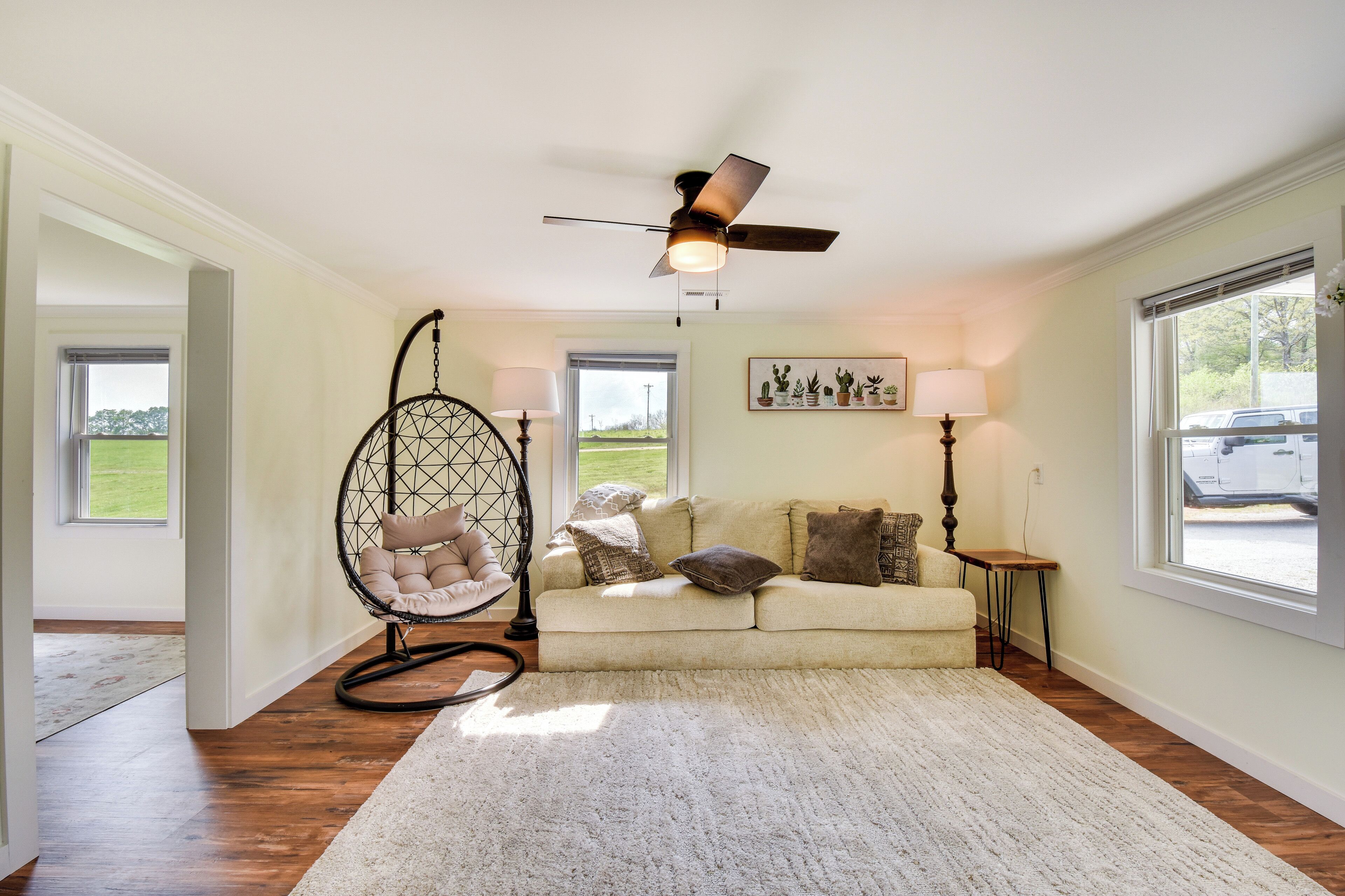 Cozy Fair Play Home w/ Deck 4 Mi to Lake Hartwell!