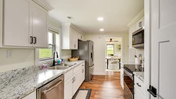 House (1 Bedroom) | Interior