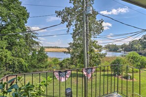 Interior - Cozy Hanahan Condo w/ Cooper River Access! (Hanahan)