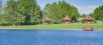 Cozy Columbia Cabin w/ Shared Lake Dock!