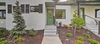 Fire Pit Access: Cozy Dtwn Branson Cottage!