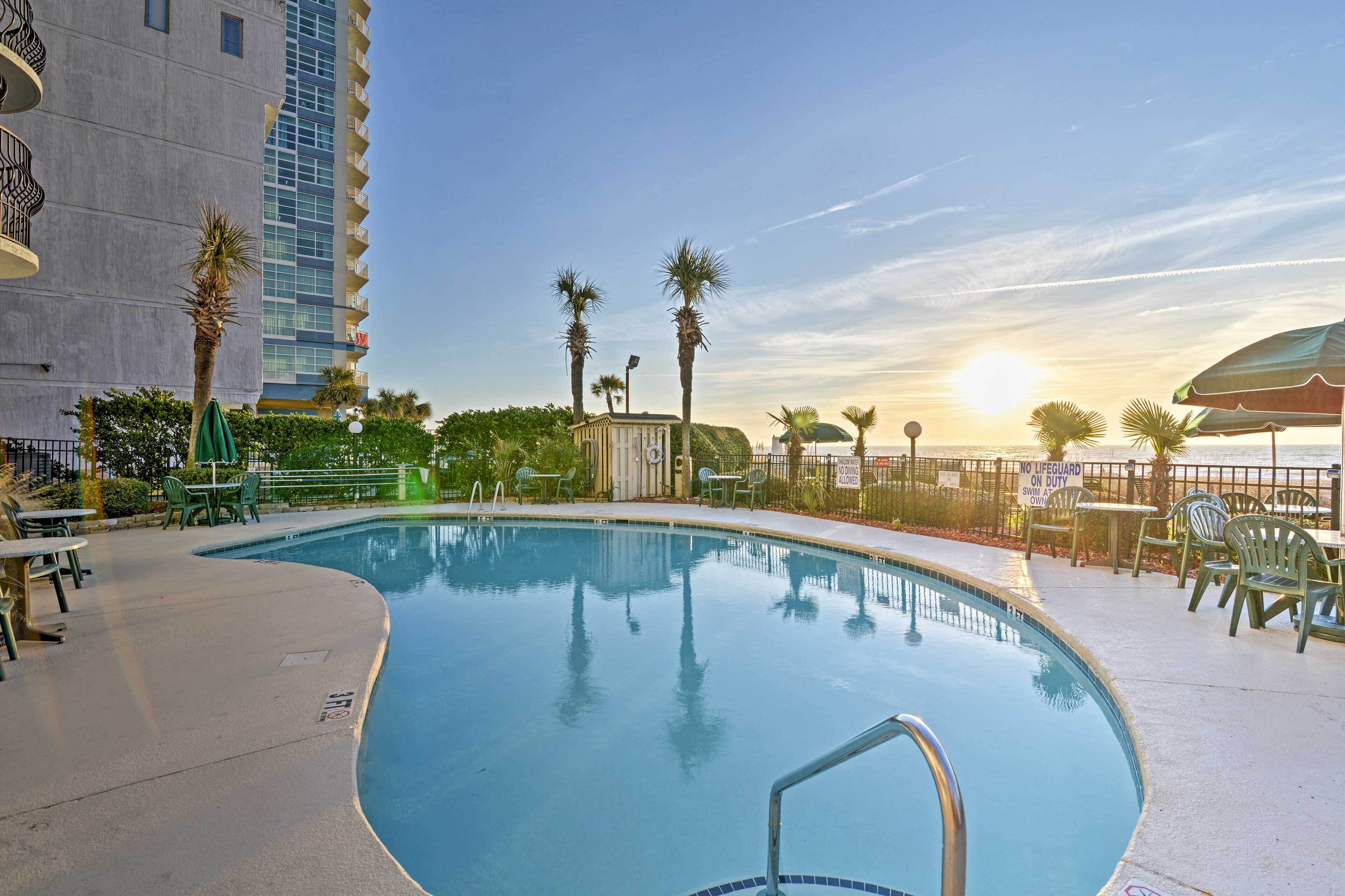 Cozy Myrtle Beach Resort Condo w/ Community Pool!