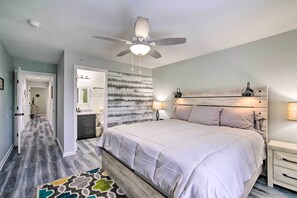 Interior - 5 Mi to Branson Strip! Cozy Condo w/ Mtn Views (Branson)