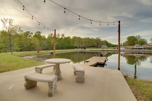 Apartment (2 Bedrooms) | Front of property