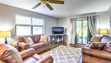 Apartment (2 Bedrooms) | Front of property