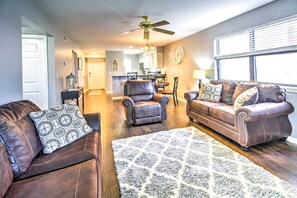 Apartment (2 Bedrooms) | Interior - Cozy Pointe Royale Condo ~ 4 Mi to Table Rock Lake (Branson)