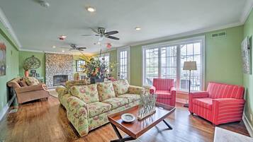 House (4 Bedrooms) | Front of property