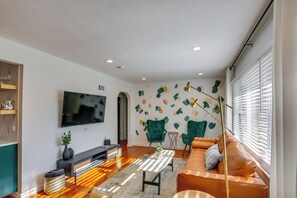 House (3 Bedrooms) | Front of property