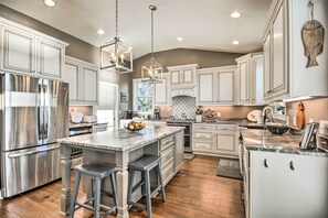 House (3 Bedrooms) | Interior - Elegant Lakefront Gem w/ Dock + Sunset Views! (Cross Hill)