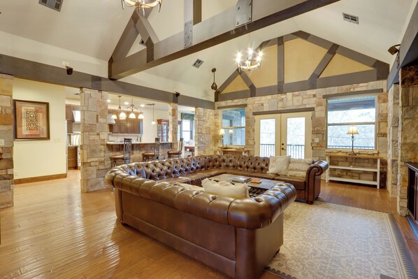 House (Multiple Bedrooms) | Interior