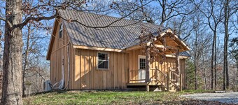 El Dorado Springs Cabin: Near Trails & Parks!