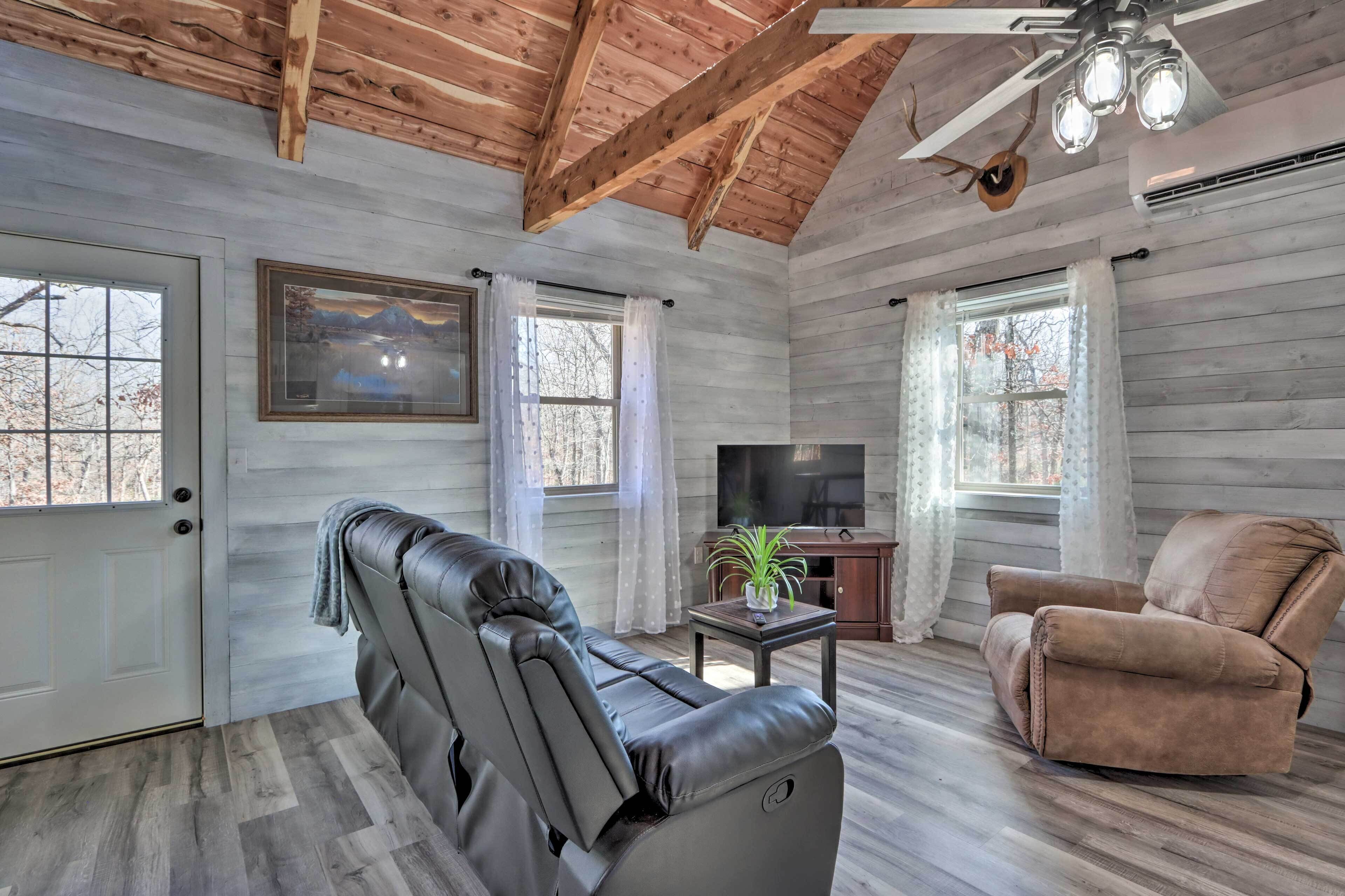 House (2 Bedrooms) | Interior