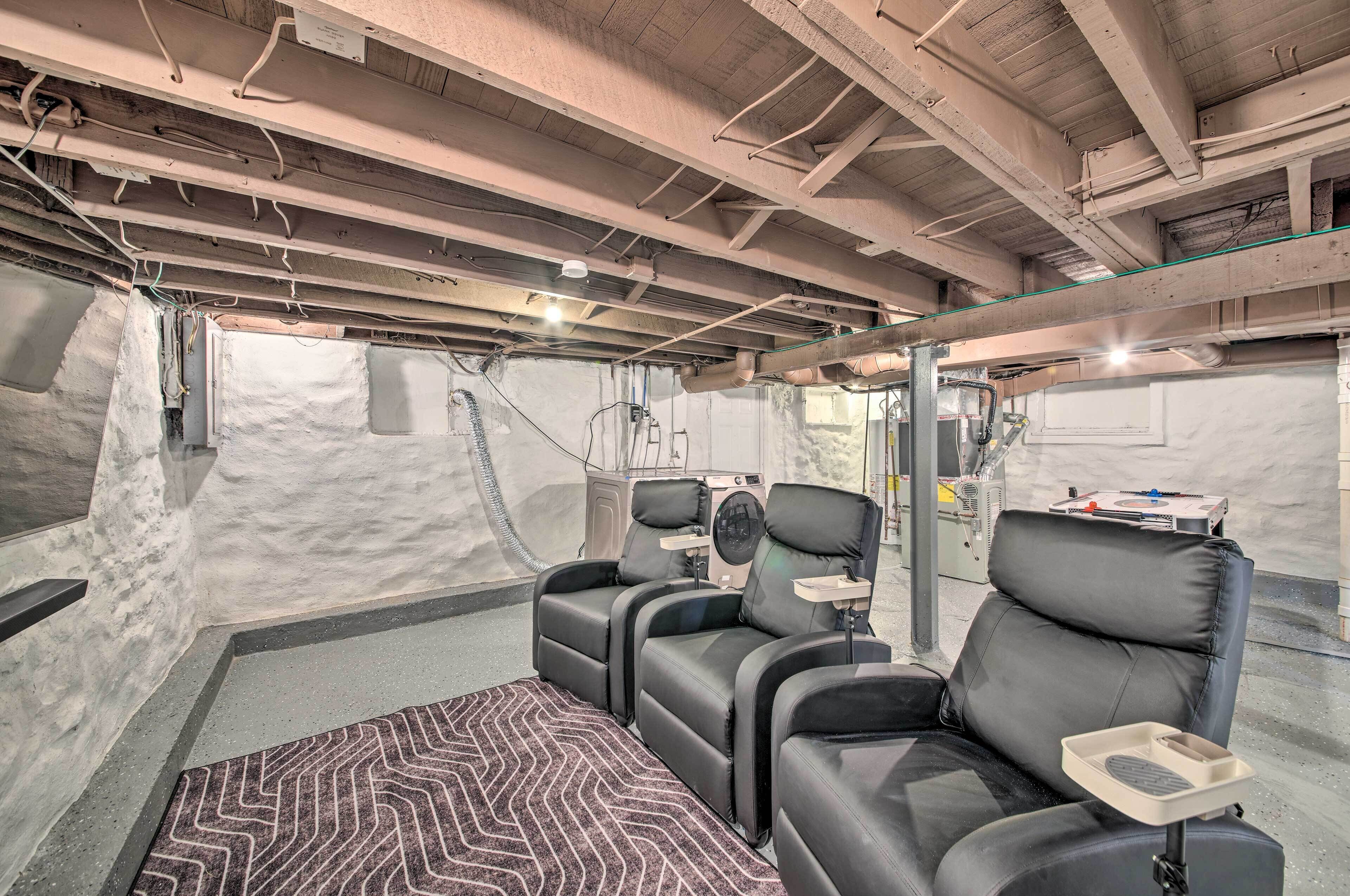 Family-friendly St Louis Home < 6 Mi to Dtwn!