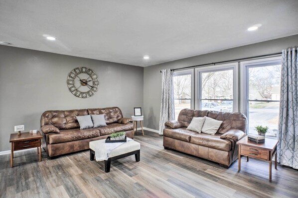 House (3 Bedrooms) | Interior - Family-friendly Springfield Home w/ Yard! (Springfield)