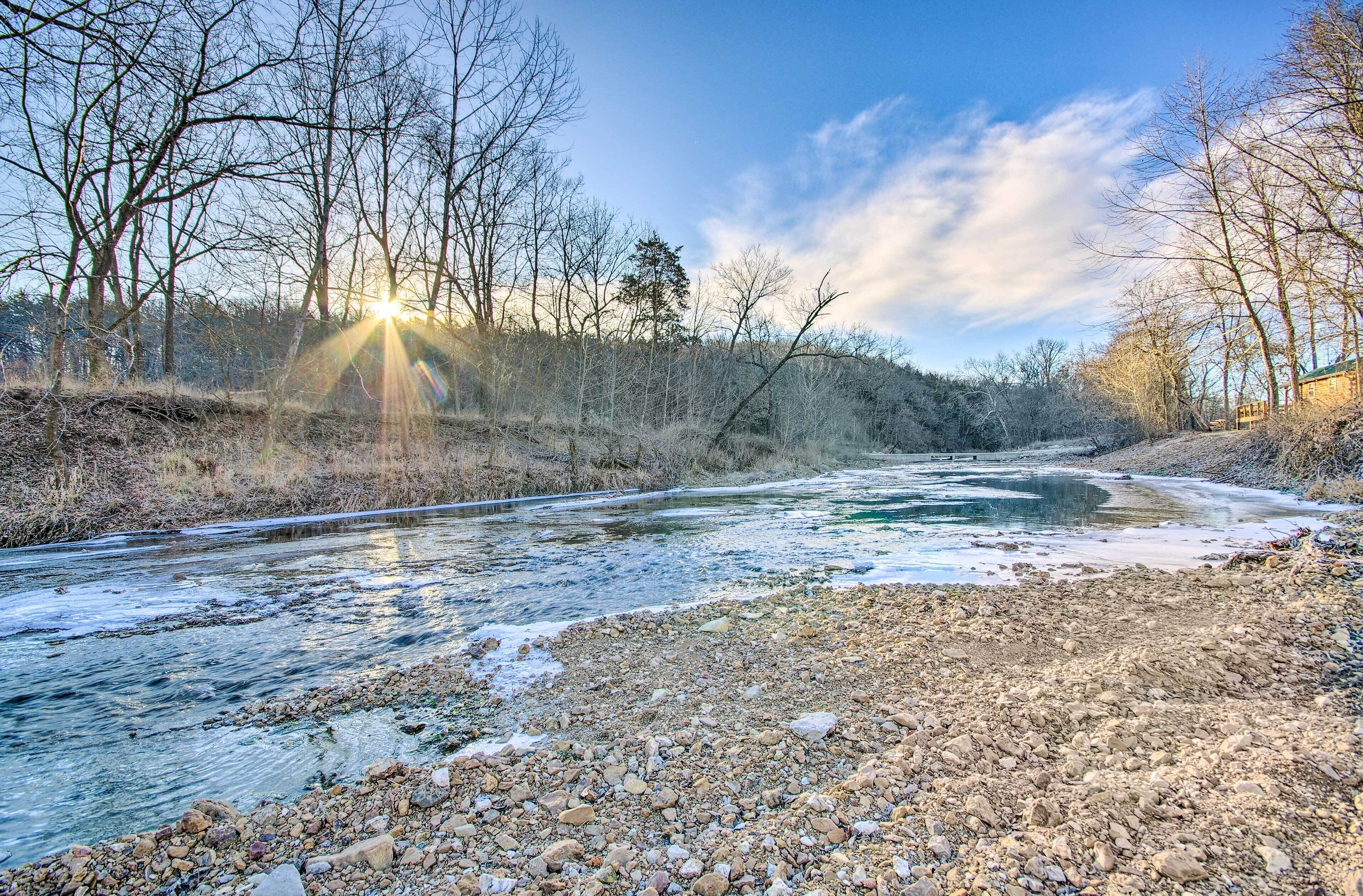 Florence Cabin w/ On-site Creek!