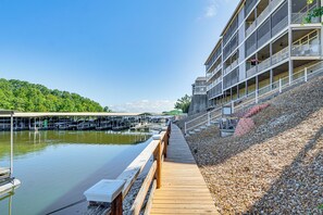 Interior - Private Boat Slip: Family-friendly Lazy Days Condo (Osage Beach)