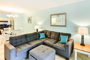 Apartment (2 Bedrooms) | Interior - Pool Deck Access & Walk to Beach: Hilton Head Unit (Hilton Head Island)