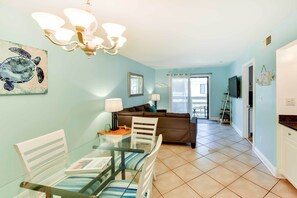 Apartment (2 Bedrooms) | Interior - Pool Deck Access & Walk to Beach: Hilton Head Unit (Hilton Head Island)