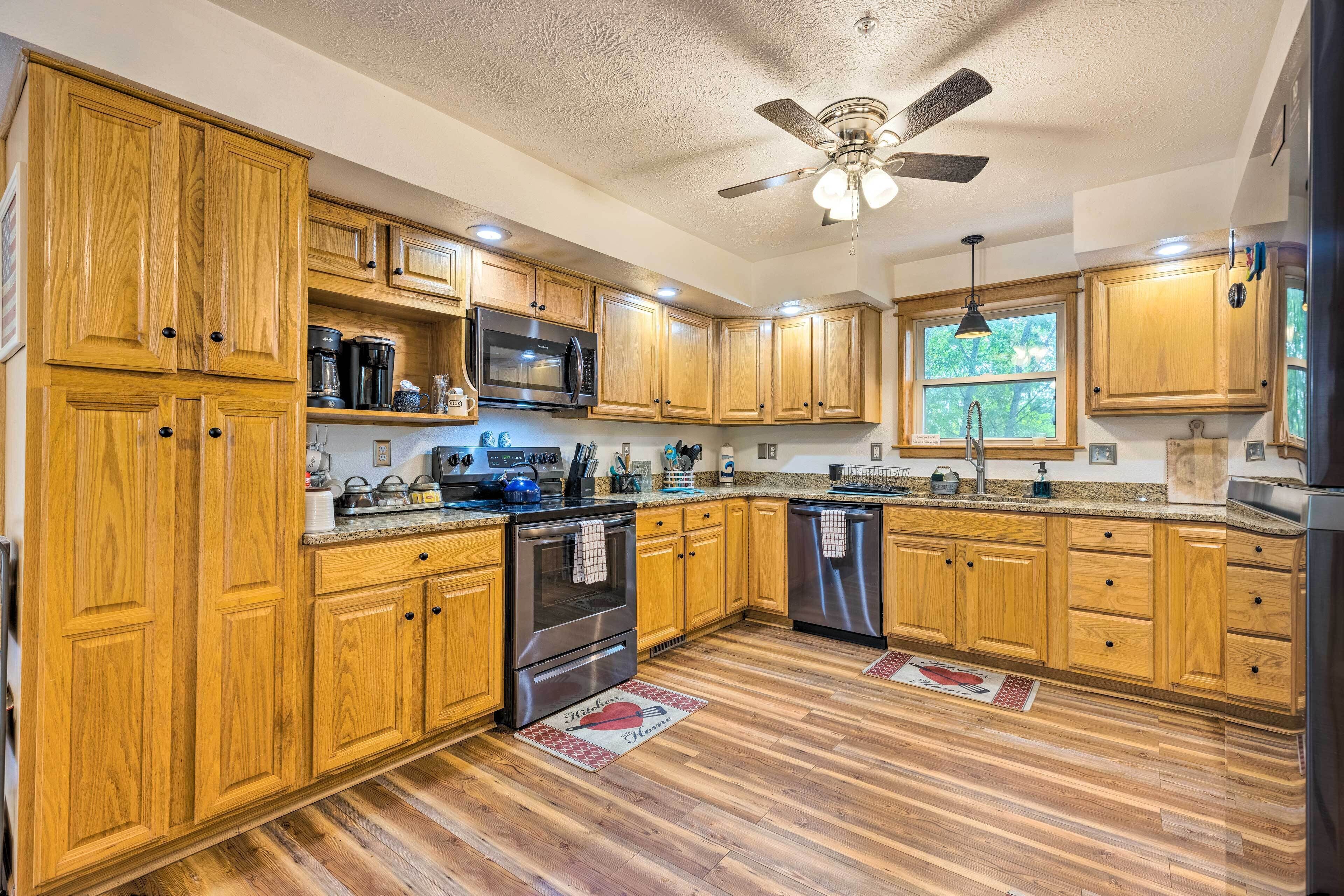 House (5 Bedrooms) | Interior