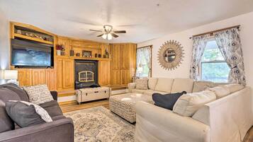 House (Multiple Bedrooms) | Interior