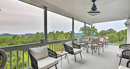 'hilltop Hideaway' Branson Home w/ Trampoline!