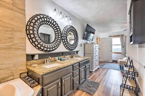 House (Multiple Bedrooms) | Interior