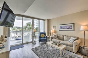 Apartment (3 Bedrooms) | Interior - 2 Mi to Ocean: Waterfront Resort Condo in Nmb! (North Myrtle Beach)