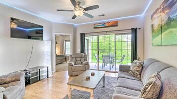 Apartment (2 Bedrooms) | Front of property