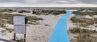Walk to Folly Field Beach: Hilton Head Condo
