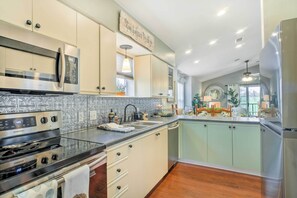 Interior - Holiday Hills Resort Condo: 3 Mi to Branson Strip! (Branson)